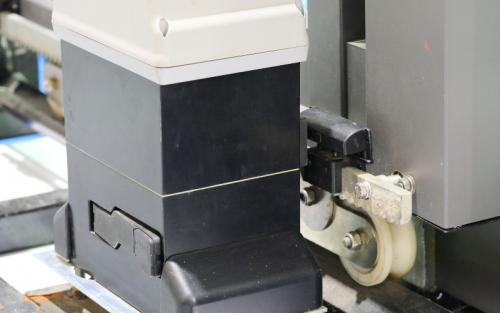 A kényelem új dimenziója: így válassz elektromos kapu motort otthonra